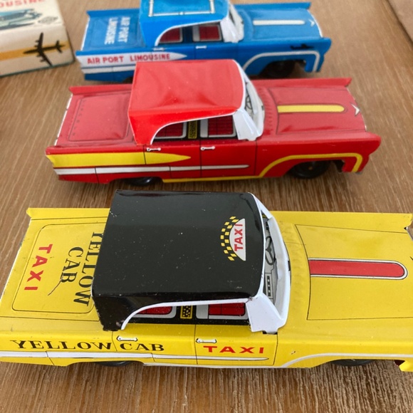 3 Vintage tin friction toy cars in their boxes - Picture 3 of 11